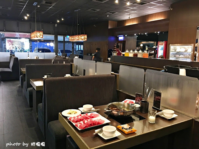 【彰化 市區】大仲馬之宴-頂級鴛鴦鍋吃到飽🍲🍲🍲肉品現切口感好、環境舒適、服務極佳、甜點超多選擇🍰,光是冰淇淋就有4家品牌欸🍨整體真的有超過其價位的火鍋吃到飽,秋冬之際就要吃鍋啊!!