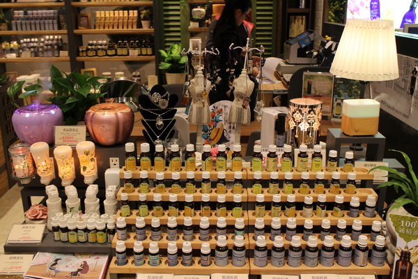 漢神巨蛋購物廣場:高雄打造全台最時尚Life style情報發射站『漢神巨蛋購物廣場』B1F生活家用盛大開幕/寢具/家電/香氛/鍋具