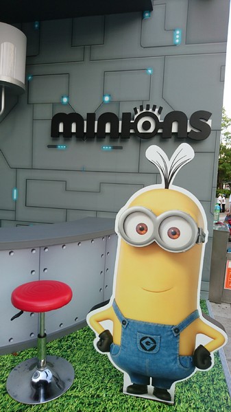 漢神巨蛋百貨(Great egg)：高雄漢神巨蛋~黃色風暴來襲~超萌小小兵入侵高雄~可愛場景讓你拍到不要不要呦~