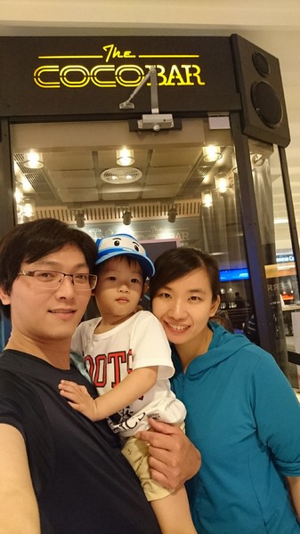 漢神巨蛋(WANKO巨蛋店)：高雄漢神巨蛋~COCOBAR 電話亭KTV~跟著潮流唱歌趣~我要當歌手~獨立空間銅板價格~超夯新鮮事~