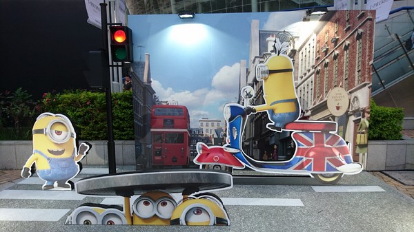 漢神巨蛋百貨(Great egg)：高雄漢神巨蛋~黃色風暴來襲~超萌小小兵入侵高雄~可愛場景讓你拍到不要不要呦~