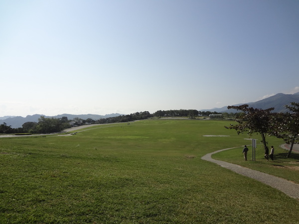 鹿野高台：1020119[官本金文愛台灣]鹿野高台美麗的大高原就算沒有熱氣球加持依然綠意盎然