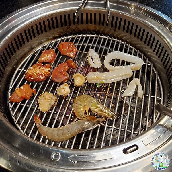 台北西門町燒肉吃到飽推薦,熊一燒肉海陸饗宴,聚餐約會好去處