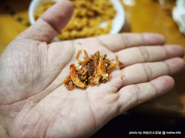 味益食品行：【食記】屏東東港-味益食品專業鬆品專賣店-鮪魚鬆,花殼脆鬆 : 傳承古法技藝,外銷歐洲的獨特肉品