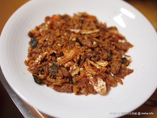 味益食品行：【食記】屏東東港-味益食品專業鬆品專賣店-鮪魚鬆,花殼脆鬆 : 傳承古法技藝,外銷歐洲的獨特肉品