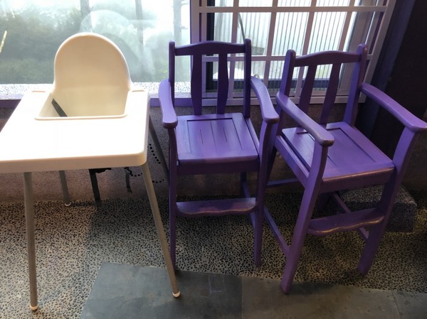 瑪格麗特花園霧上咖啡館：南投清境~瑪格麗特 紫屋餐廳~夢幻浪漫的紫色裝飾~繽紛樓梯與搖椅~拍照打卡的好地方~景觀餐廳~