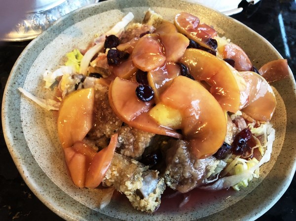 瑪格麗特花園霧上咖啡館：南投清境~瑪格麗特 紫屋餐廳~夢幻浪漫的紫色裝飾~繽紛樓梯與搖椅~拍照打卡的好地方~景觀餐廳~