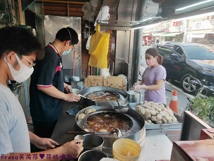 彰化小吃【北斗肉圓瑞】當地人推薦現炸香Ｑ肉圓＋米醬香超對味.還有必點滷肉飯│北斗奠安宮│北斗美食