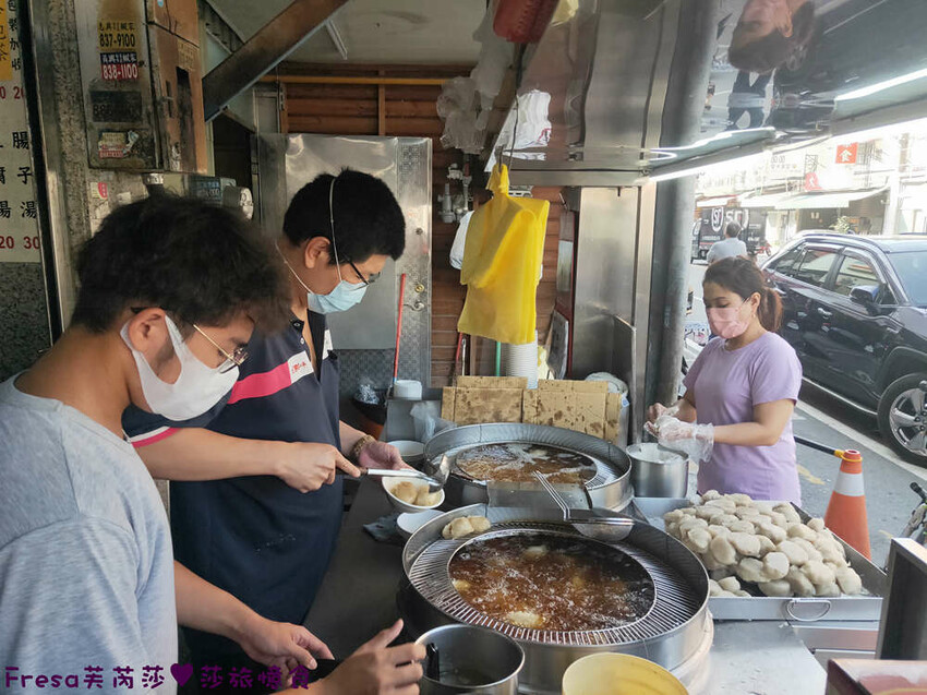 彰化小吃【北斗肉圓瑞】當地人推薦現炸香Ｑ肉圓＋米醬香超對味.還有必點滷肉飯│北斗奠安宮│北斗美食