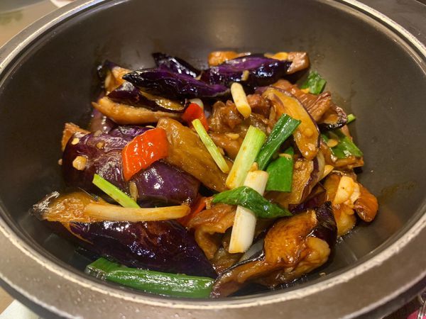 /tmp/php1BSLjq /tmp/php1BSLjq