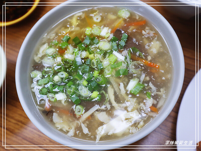 季節水餃-桃園龜山/手工現包大顆飽滿!湯美料多實在~在地人氣餐廳