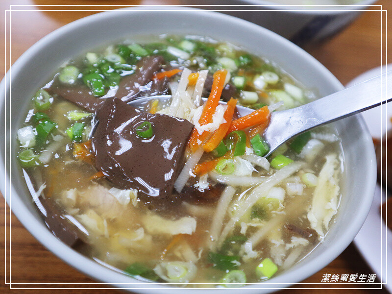 季節水餃-桃園龜山/手工現包大顆飽滿!湯美料多實在~在地人氣餐廳