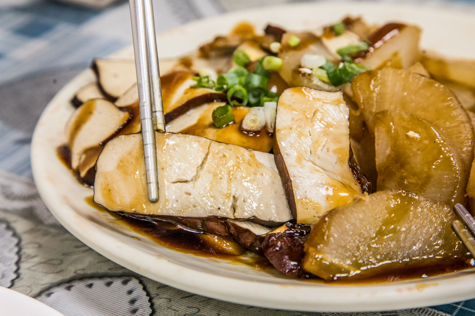 桃園龜山美食推薦！季節水餃手工現包大水餃在地人激推，一顆抵兩顆超划算。
