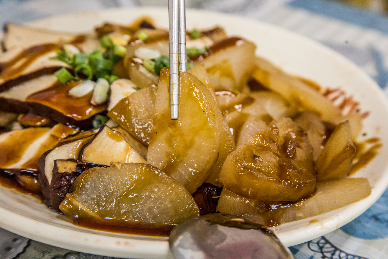 桃園龜山美食推薦！季節水餃手工現包大水餃在地人激推，一顆抵兩顆超划算。