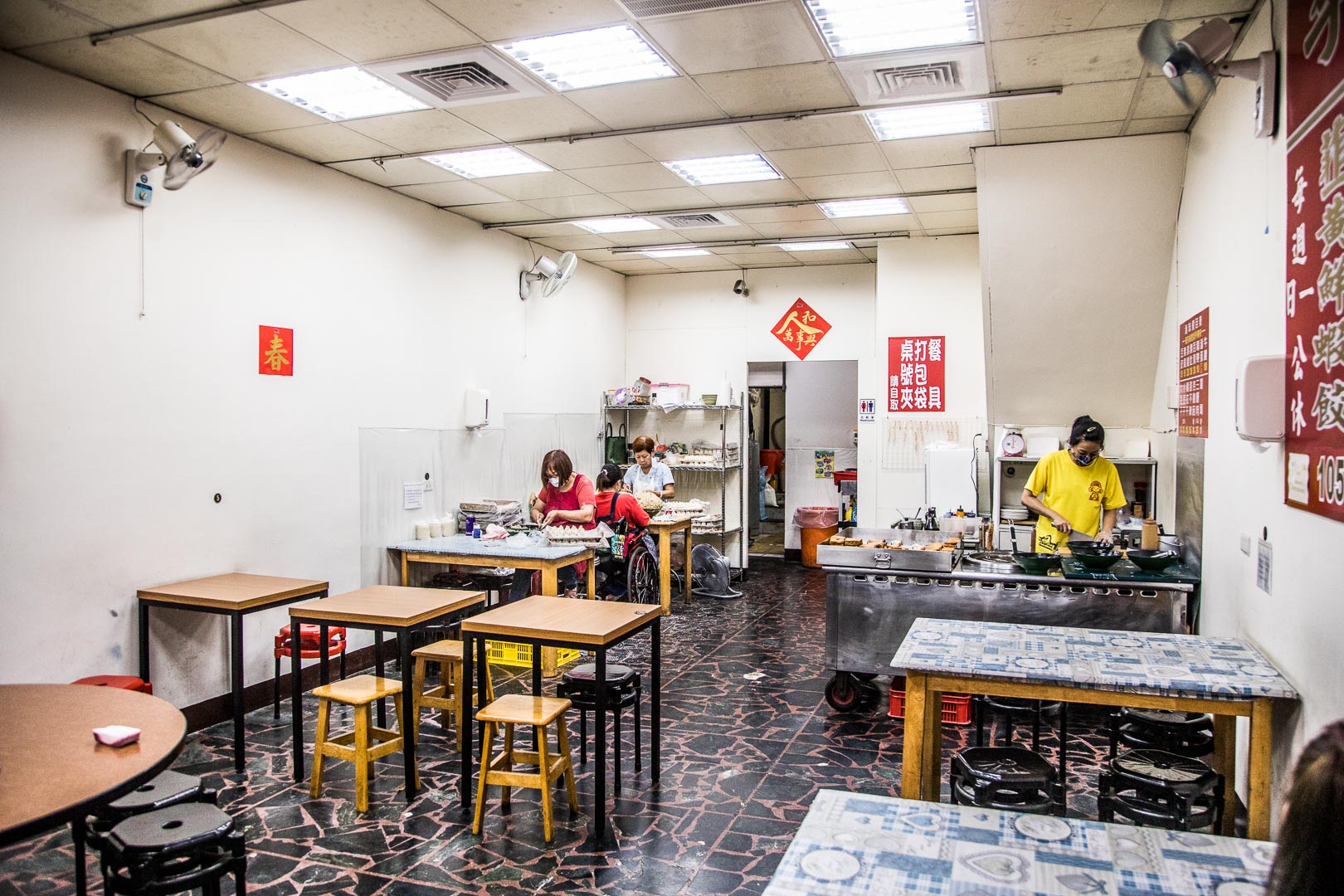 桃園龜山美食推薦！季節水餃手工現包大水餃在地人激推，一顆抵兩顆超划算。