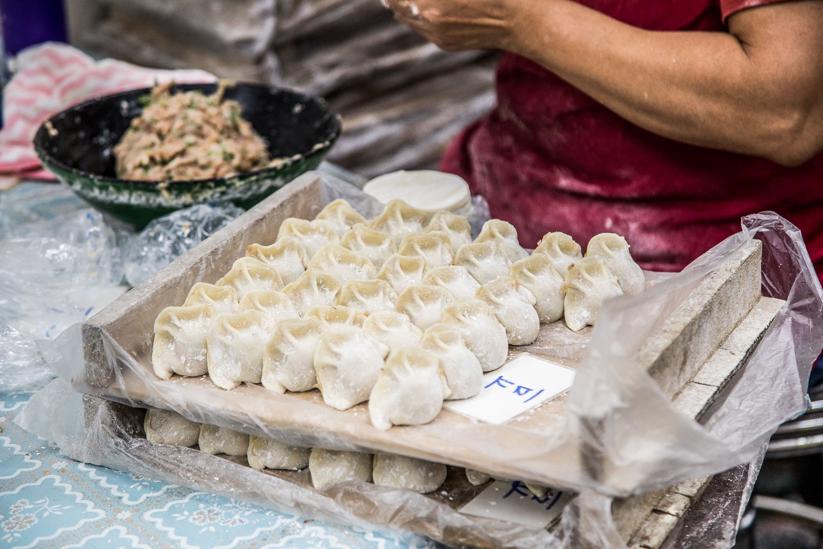 桃園龜山美食推薦！季節水餃手工現包大水餃在地人激推，一顆抵兩顆超划算。