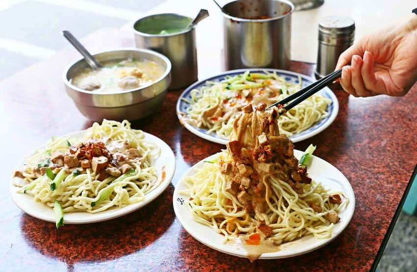 福德涼麵|24小時營業、夜貓族宵夜首選、興安街美食、菜單價位(捷運南京復興站)