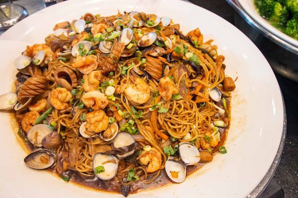 【林口美食】千葉火鍋林口尊爵館-超過百樣食材無限量吃到飽只要399元+10%起!絕無僅有的超實惠價格