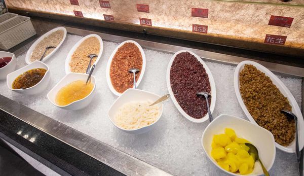 【林口美食】千葉火鍋林口尊爵館-超過百樣食材無限量吃到飽只要399元+10%起!絕無僅有的超實惠價格