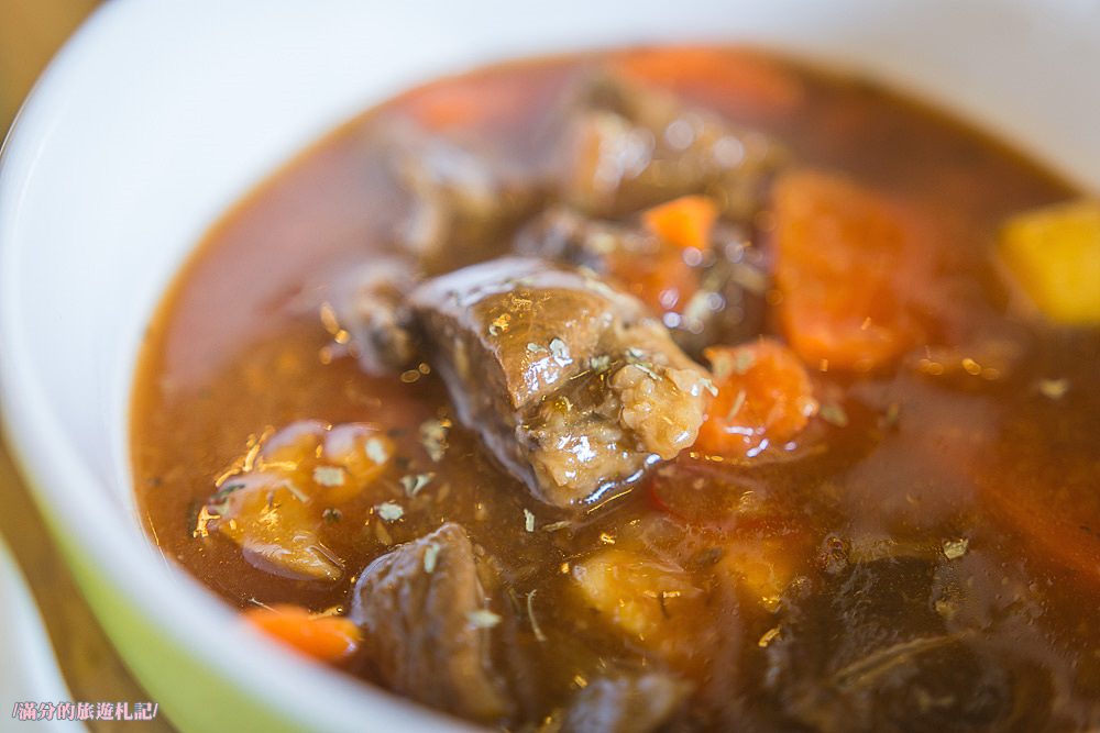 苗栗三義景點》青松自在景觀餐廳 苗栗下午茶 隱身在森林裡的玻璃屋 偶像劇拍攝場景 - 滿分的旅遊札記