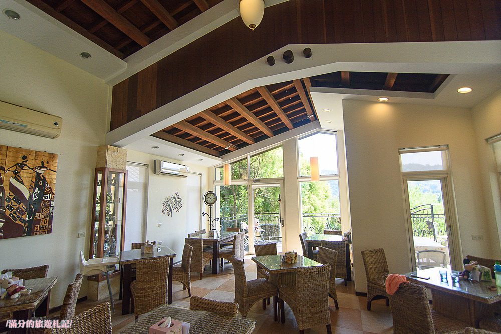 苗栗三義景點》青松自在景觀餐廳 苗栗下午茶 隱身在森林裡的玻璃屋 偶像劇拍攝場景 - 滿分的旅遊札記