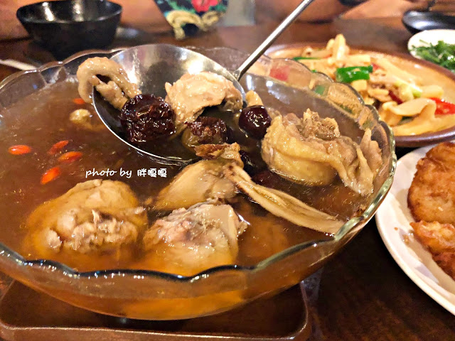 【苗栗 公館】棗莊古藝庭園膳坊⛺⛺⛺建築古色古香，創意客家料理，紅棗入菜、十足美味，園區腹地寬闊，備有小巧動物園、玩沙區，非常適合溜小童💗