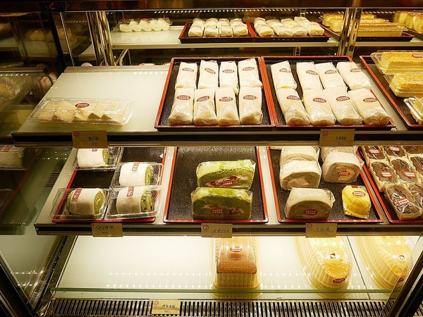 十字軒糕餅舖:台北名店十字軒糕餅舖-中秋月餅禮盒(愛評體驗券)-霞海城隍廟後方的老字號糕餅舖 將古蹟內部重新裝潢 融合古技術和新思維 做出一系列美味糕餅