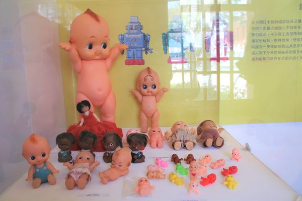 新竹市美術館：【新竹景點】新竹市美術館『好玩藝兒』釣魚小兔、小鼠。免費景點~帶著赤子之心來參展充滿童趣的當代藝術