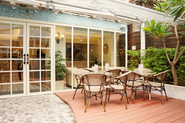 【台北東區】Monteur Café 夢甜屋 (忠孝店)。夢幻甜點～