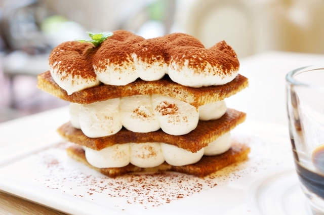 【台北東區】Monteur Café 夢甜屋 (忠孝店)。夢幻甜點～