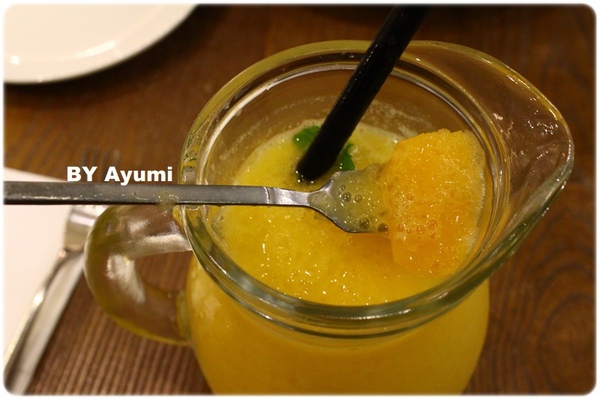 Monteur 夢甜屋(中山門市)：[食記]來這就把自己當成公主吧~享受當季芒果的甜美風味-Monteur夢甜屋(中山門市)