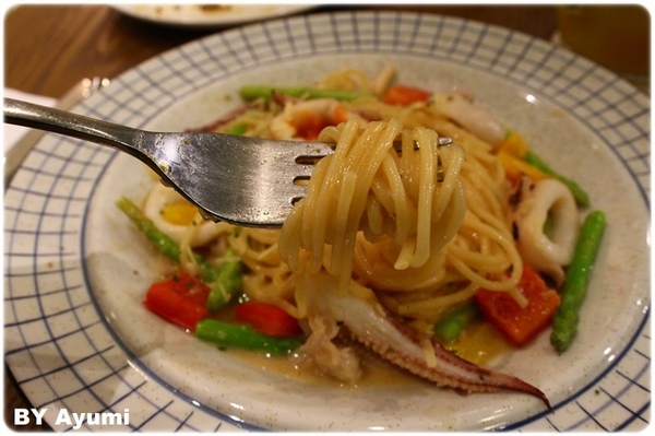 Monteur 夢甜屋(中山門市)：[食記]來這就把自己當成公主吧~享受當季芒果的甜美風味-Monteur夢甜屋(中山門市)