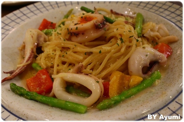 Monteur 夢甜屋(中山門市)：[食記]來這就把自己當成公主吧~享受當季芒果的甜美風味-Monteur夢甜屋(中山門市)