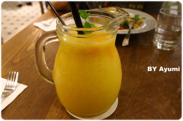 Monteur 夢甜屋(中山門市)：[食記]來這就把自己當成公主吧~享受當季芒果的甜美風味-Monteur夢甜屋(中山門市)