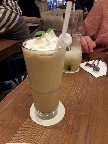 Monteur 夢甜屋(中山門市)：Monteur夢甜屋(中山門市)~草莓可可季熱烈進行中~