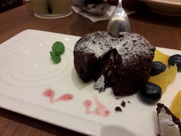 Monteur 夢甜屋(中山門市)：Monteur夢甜屋(中山門市)~草莓可可季熱烈進行中~