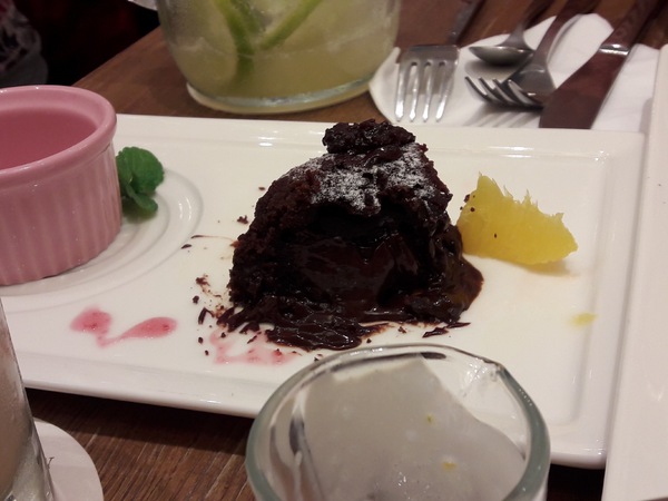 Monteur 夢甜屋(中山門市)：Monteur夢甜屋(中山門市)~草莓可可季熱烈進行中~