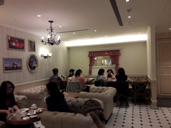 Monteur 夢甜屋(中山門市)：Monteur夢甜屋(中山門市)~草莓可可季熱烈進行中~