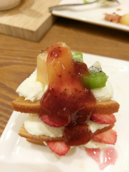 Monteur 夢甜屋(中山門市):Monteur 夢甜屋(中山門市)-夢幻路線的下午茶 讓人一吃就難以忘懷的甜點 顛覆年輪蛋糕的印象