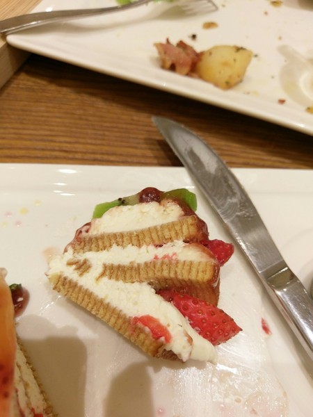 Monteur 夢甜屋(中山門市):Monteur 夢甜屋(中山門市)-夢幻路線的下午茶 讓人一吃就難以忘懷的甜點 顛覆年輪蛋糕的印象