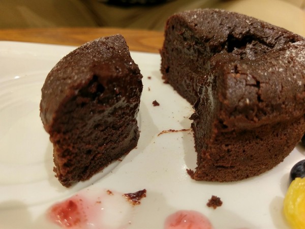 Monteur 夢甜屋(中山門市):Monteur 夢甜屋(中山門市)-夢幻路線的下午茶 讓人一吃就難以忘懷的甜點 顛覆年輪蛋糕的印象