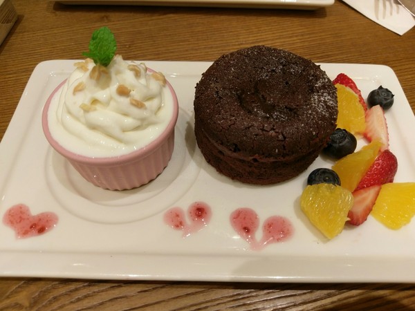 Monteur 夢甜屋(中山門市):Monteur 夢甜屋(中山門市)-夢幻路線的下午茶 讓人一吃就難以忘懷的甜點 顛覆年輪蛋糕的印象