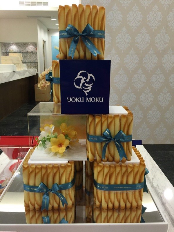 YOKU MOKU:【喜餅/彌月禮/伴手禮推薦】來自日本東京的YOKU MOKU雪茄蛋捲~濃郁酥香、入口即化的人間美味讓噹噹媽全家難以忘懷的好滋味!