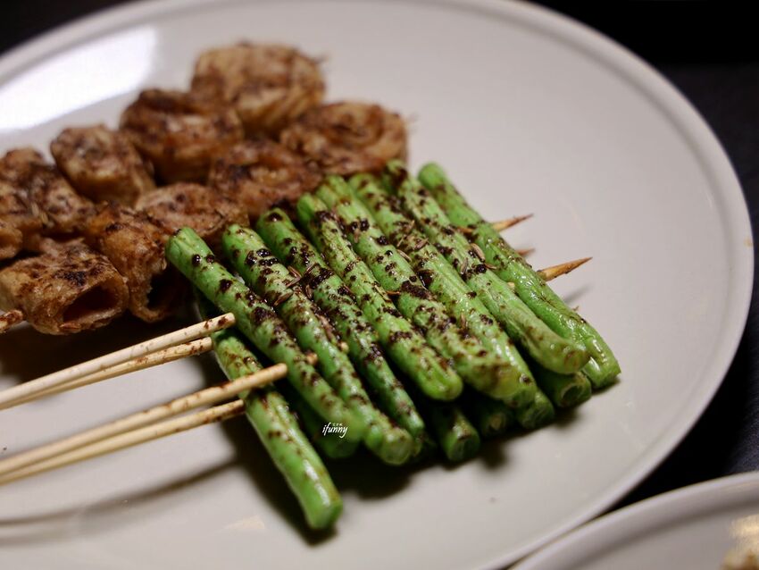 忠孝復興站 | 維吾爾新疆烤肉 遷新址 大漠風情的孜然燒烤 胡椒豬肚雞湯暖身暖胃 - ifunny 艾方妮的遊樂場