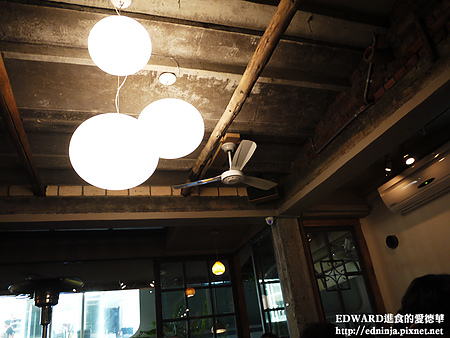 Toasteria Cafe三號(敦南店)：[食記]台北東區 洋溢地中海懷舊風情的小酒館- Toasteria 吐司利亞 台北烤起士之家 (敦南店)