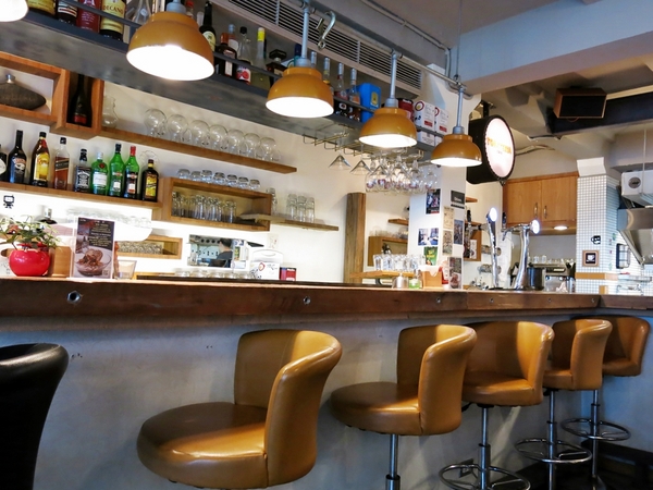 Toasteria Cafe三號(敦南店)：【捷運忠孝敦化】台北東區的小地中海 — Toasteria Cafe 吐司利亞