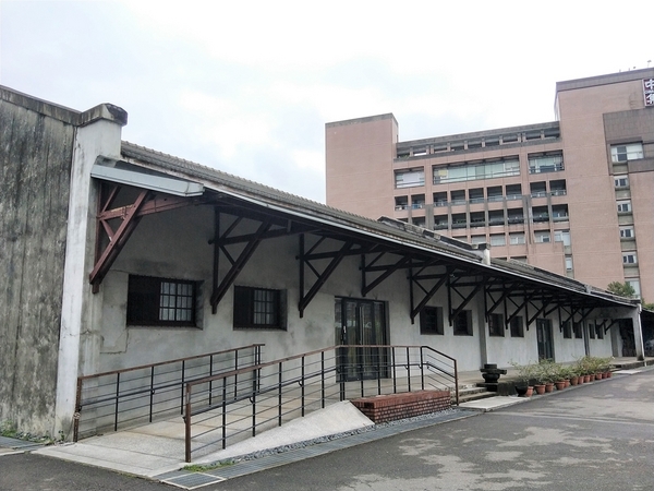 萬華糖廍文化園區:【台北市景點】萬華糖廍文化園區~糖業文化特展,珍藏著各種文物及歷史軌跡,落實鄉土教育結合模擬早期農村的生活