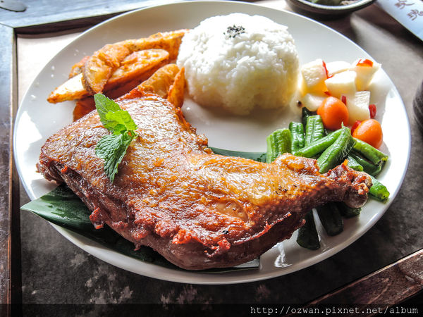 [吃喝]寄情於山野間的閒雲野鶴～山行玫瑰。