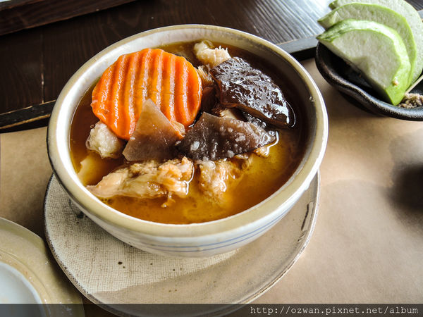 [吃喝]寄情於山野間的閒雲野鶴～山行玫瑰。