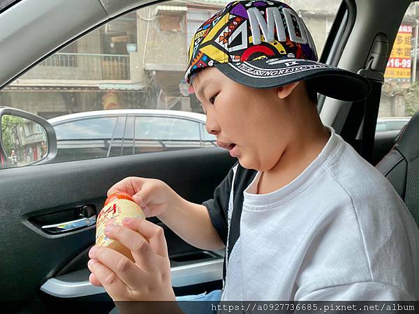 國農牛乳 乳品界老品牌-陪伴我們長大的牛乳 早餐好選擇 營養滿分 開啟一天美好的早晨